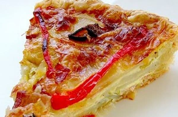 Tartă de cartofi și roșii