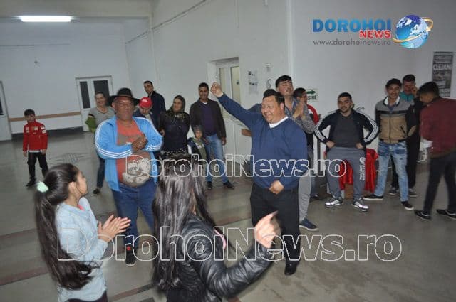 Ziua Internațională a Romilor 2016 sărbătorită și la Dorohoi prin tradiționalul bal - FOTO