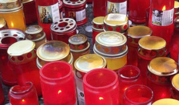Preoți în pragul revoltei: Câte candele sunt obligați să vândă în Postul Paștelui