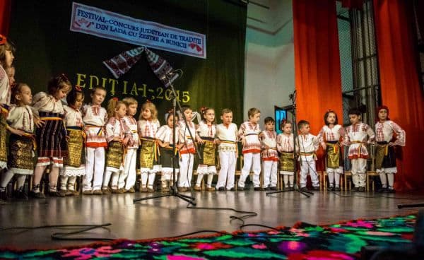 Grădiniţa Nr. 6 Dorohoi organizează ediția a II-a a Festivalului „Din lada cu zestre a bunicii”