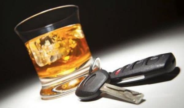 Inconștiență în trafic. Tânăr din Broscăuți depistat de polițiștii dorohoieni în timp ce conducea băut