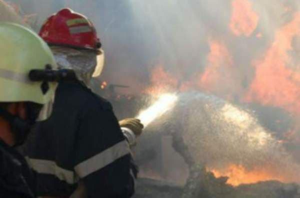 O bătrână din Leorda a suferit un atac de panică după ce şi-a văzut munca de-o viaţă cuprinsă de flăcări