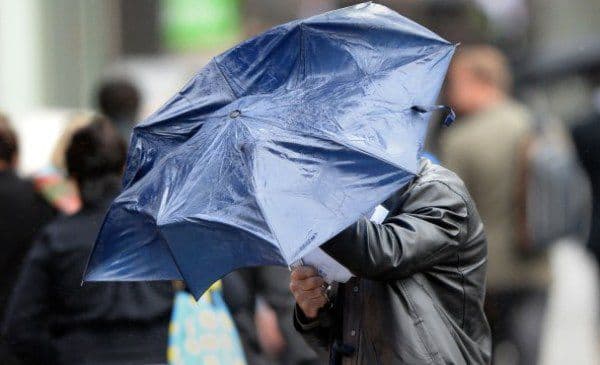 Informare meteo de răcire a vremii și ploi moderate cantitativ, de duminică după-amiază până marți seară