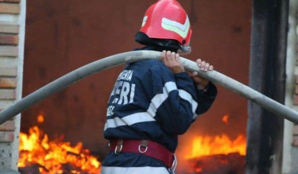 Săptămână de foc pentru pompierii botoşăneni. 190 de misiuni în doar șapte zile