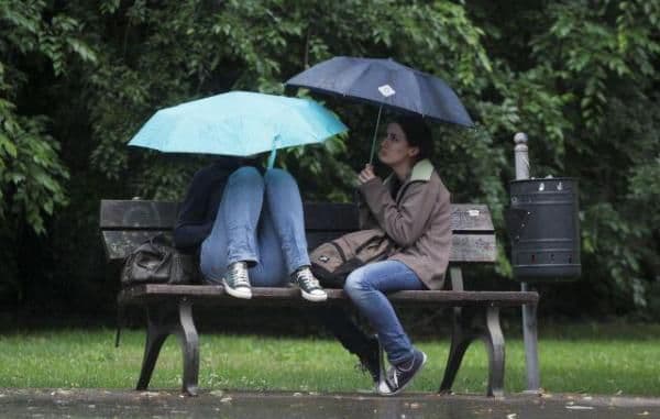 Se întoarce vremea rea. ANM a emis Cod galben de furtuni şi ninsori pentru aproape toată ţara