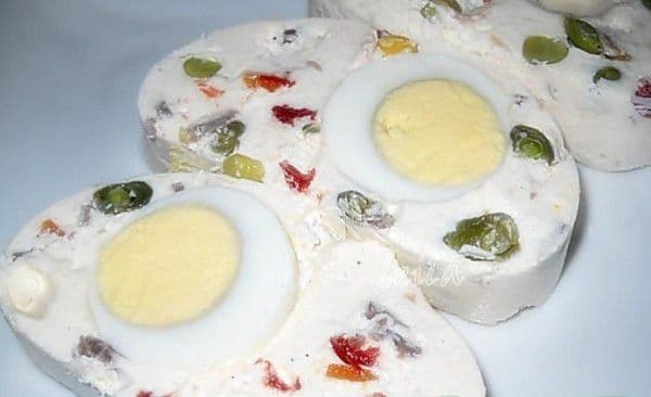 Ruladă aperitiv din brânză dulce
