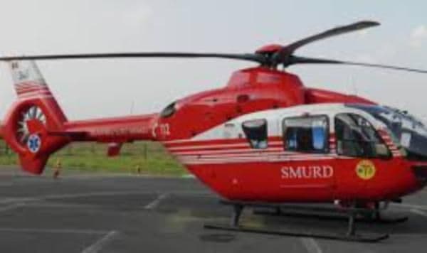 Una dintre fetele rănite în accident transferată la Iaşi cu elicopterul SMURD