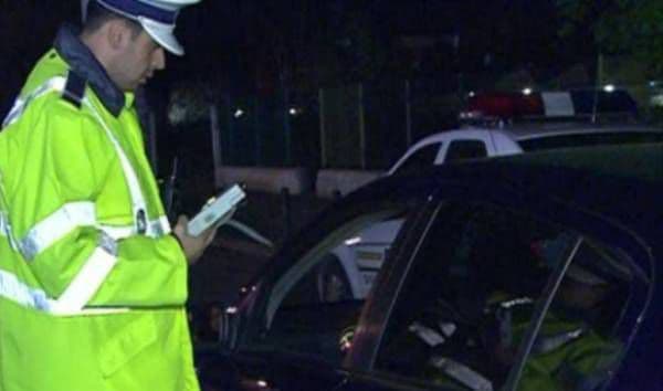 Tânăr depistat conducând sub influenţa alcoolului 