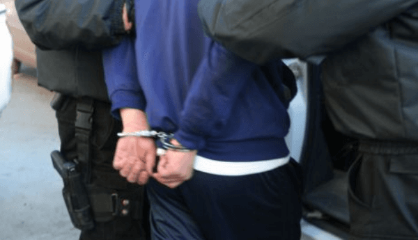 Minori bănuiţi de comiterea unei tâlhării, cercetaţi sub control judiciar 