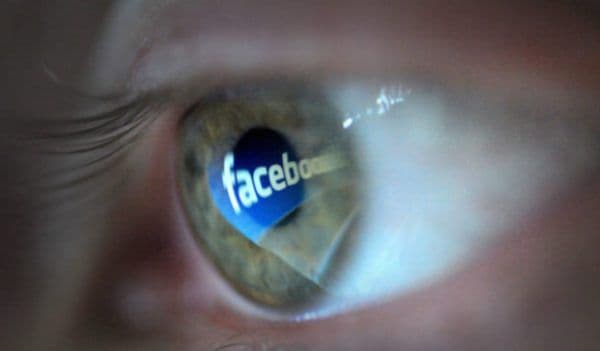 Facebook, Twitter și YouTube, date în judecată