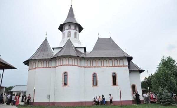 Alese momente duhovnicești la Parohia Dealu Mare - Dorohoi, în această săptămână