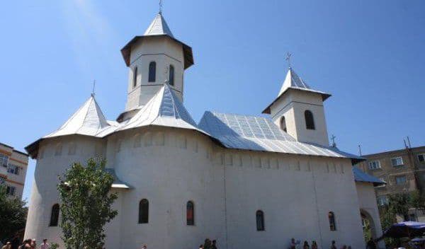 Credincioșii sunt invitați la hramul Bisericii „Sfinții Împărați Constantin și Elena” Dorohoi
