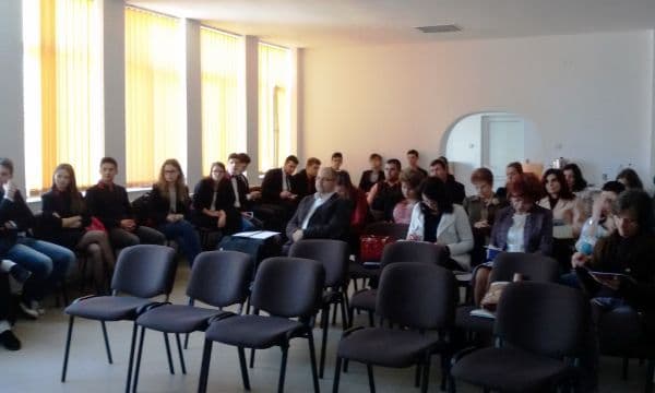 „Decizii la vârsta indeciziei” – Cercul pedagogic al consilierilor educativi găzduit de Liceul „Regina Maria” Dorohoi - FOTO