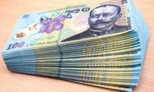 Au „scăpat” informația pe net. Ce salarii sunt la ANAF
