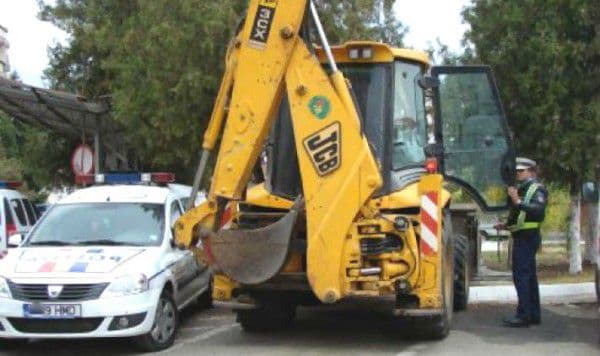 Botoșănean depistat timp ce conducea un buldoexcavator fără a poseda permis de conducere