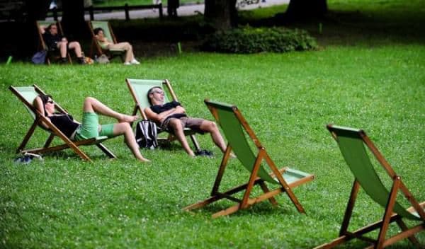 Vremea se încălzeşte uşor în toată ţara. Cum va fi în weekend!