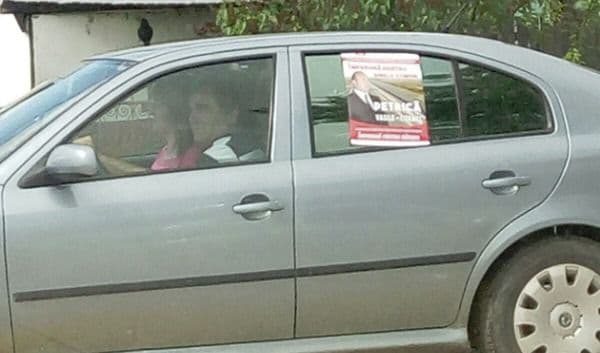 Hotărâre surprinzătoare a BEJ! Lipirea afişelor electorale pe maşini este liberă