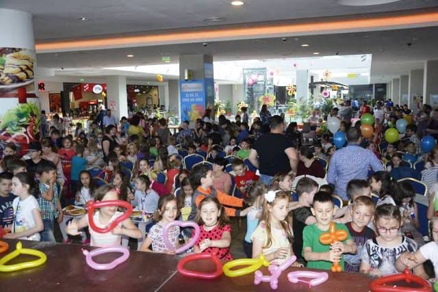 Uvertura Mall s-a transformat de Ziua Copilului într-un tărâm de basm - FOTO