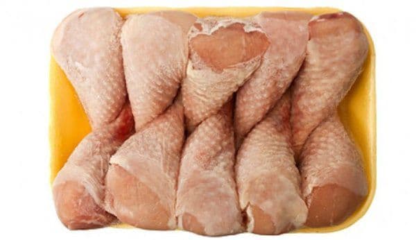 Grozăvie! Ce a descoperit o familie într-un pachet de carne de pui