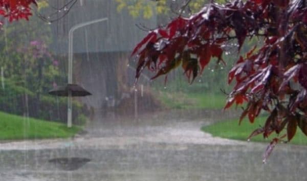 Informare meteorologică: Trei zile de furtuni în toată ţara