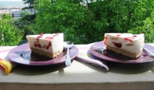 Tort de vară cu mascarpone și iaurt