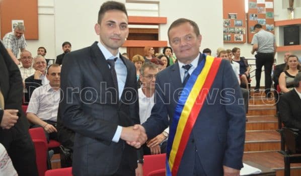 Noul Consiliu Local şi primarul municipiului Dorohoi au depus astăzi jurământul şi au fost investiţi în funcţie - FOTO