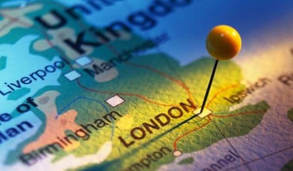 Mesaje dure pentru românii din Marea Britanie. Cum au fost întâmpinaţi de englezi, vineri dimineaţa, la muncă