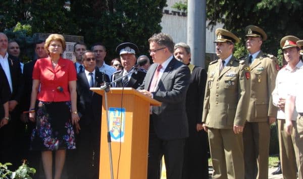 Mesajul transmis de prefectul Dan Nechifor cu ocazia Zilei Drapelului Naţional
