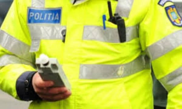 Plimbare sfârșită într-un cap de pod. S-a urcat băut la volan deși nu deținea permis de conducere