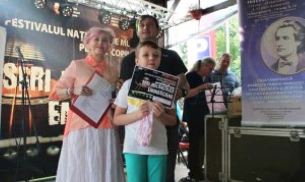 Trei tineri din Dorohoi au obținut premii importante la Festivalul Seri Melancolice Eminesciene