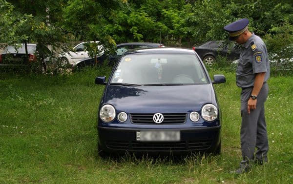 Volkswagen Polo căutat de autorităţile italiene, depistat de polițiștii de frontieră - FOTO