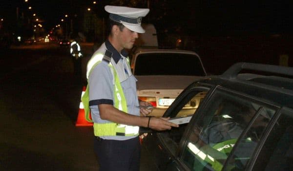 Nici o zi fără șoferi băuți la volan, depistați de polițiștii botoșăneni