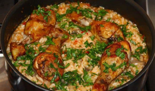 Pilaf cu legume şi carne de pasăre