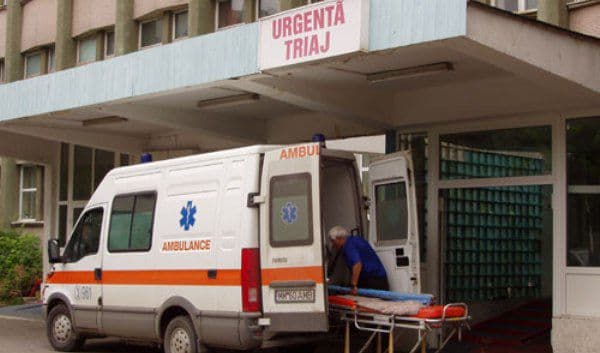 Mezinul primarului de Botoșani a ajuns la spital, după ce a căzut de la înălţime! 