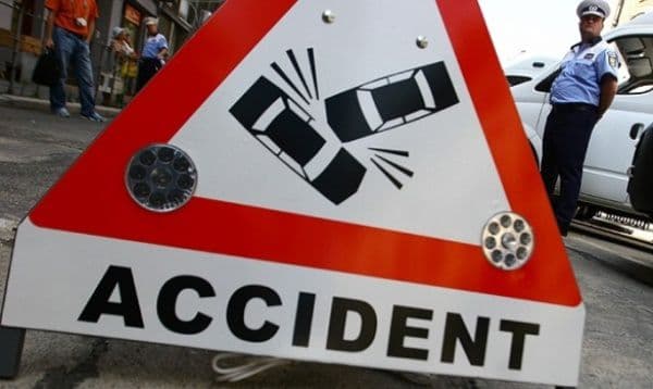 Accident cu două victime, la ieșirea din localitate