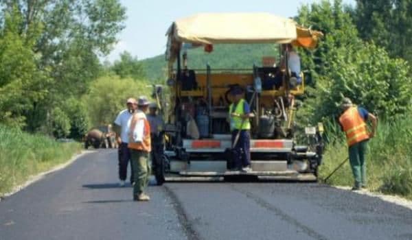Vezi ce drumuri din județul Botoșani intră în programul de întreţinere şi reparaţii