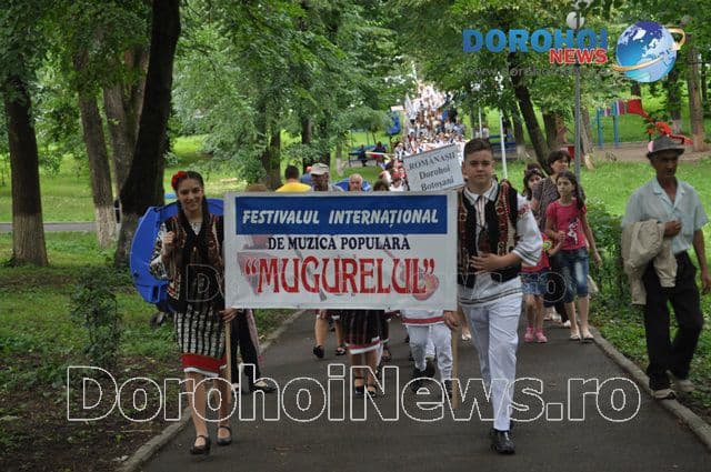 Apecte din cadrul Festivalului Internaţional „Mugurelul” 2016 vor fi difuzate la TVR3 și TVR Iași. Vezi detalii!