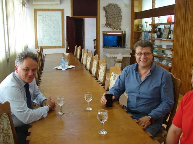 Campionul olimpic Nicu Vlad, în vizită la prefect