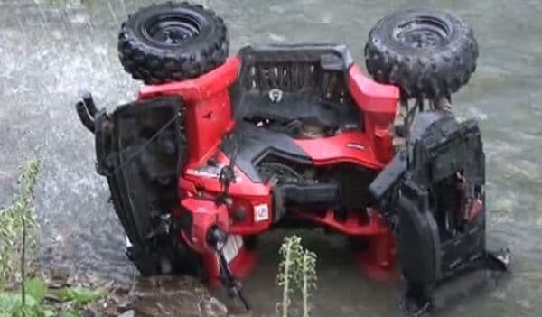 O româncă aflată în vacanţă în Grecia, a murit după ce s-a răsturnat cu ATV-ul