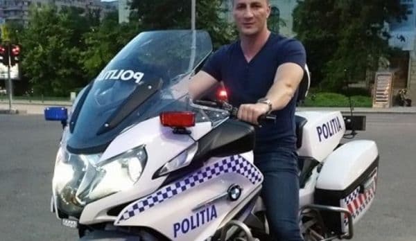 Marian Godină „a prins” un vânător de pokemoni. Vezi ce mesaj a postat pe Internet la scurt timp