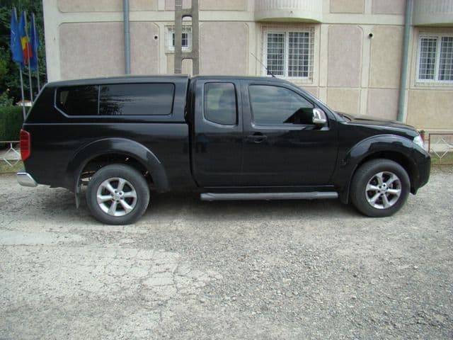 Nissan Navara furat din Franţa depistat în Botoşani - FOTO