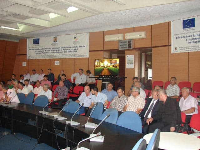 Măsuri în sprijinul cetăţenilor discutate la videonferinţa cu primarii