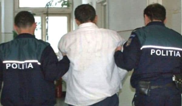 Urmărit naţional pentru comiterea unui furt calificat, depistat de poliţiştii botoșăneni