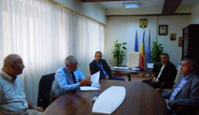 A fost semnat contractul de administrare a stației de transfer, sortare a deșeurilor de la Dorohoi