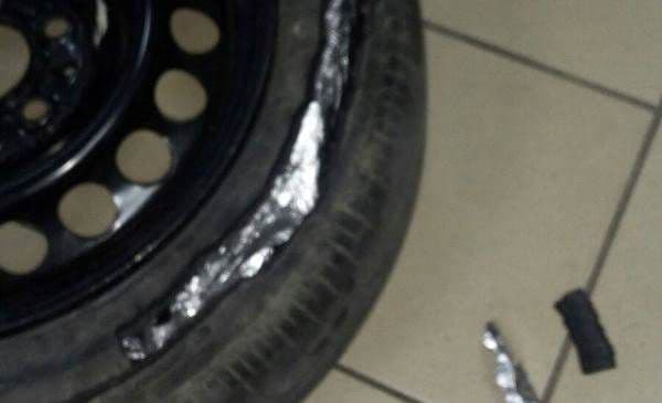 Aproximativ 1.300 grame de droguri descoperite de polițiștii de frontieră