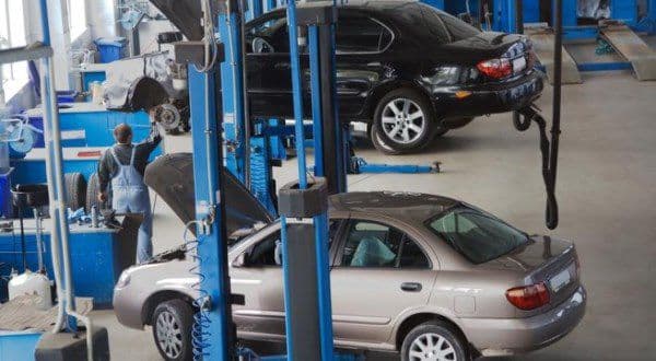 Atelierele de service auto verificate de polițiști