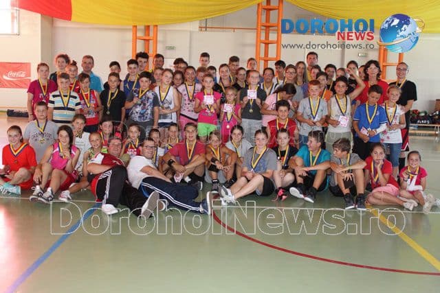 Baschetul prinde rădăcini: Cursuri organizate pentru copiii din zona Dorohoi - FOTO