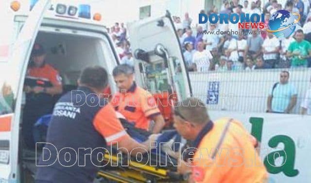 Incident la meciul FC Botoșani - CSMS Iași! Suporter transportat la spital după ce a făcut infarct