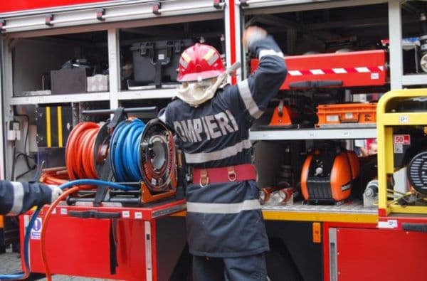 Voluntarii familiarizaţi cu autospecialele, echipamentele şi misiunile ISU Botoşani
