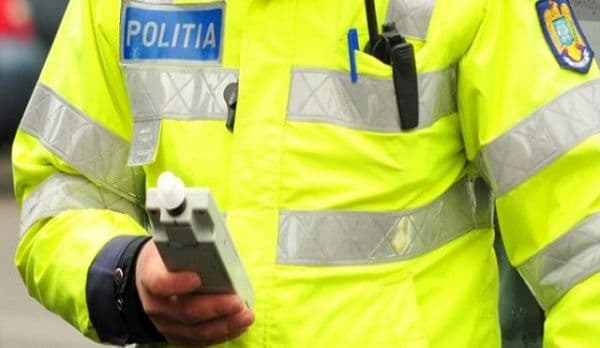 Șofer din Văculești depistat în trafic, deşi se afla sub influenţa alcoolului